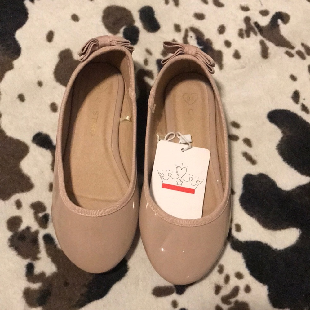 Nude Flats